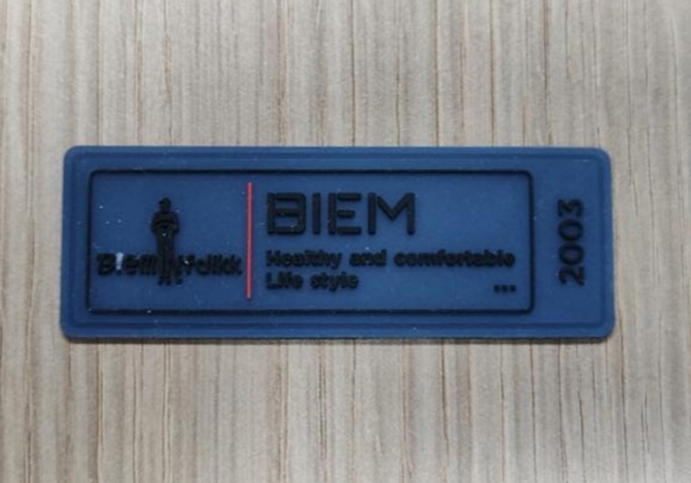Custom-Iron-On-Clothing-Labels-and-Patches